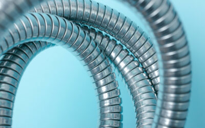 Industrie, BTP, agroalimentaire : pourquoi le flexible sur mesure est indispensable ?